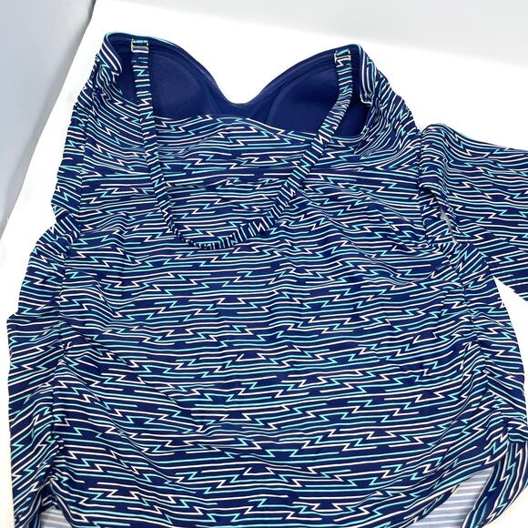 Motherhood Maternity Beach Bump Tankini Bikini Set Blue Aztec Print Size Medium - Picture 6 of 11